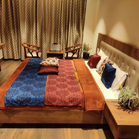 Apple Blossom Hotel Manali  Bagian luar foto