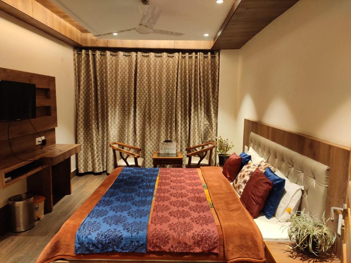 Apple Blossom Hotel Manali  Bagian luar foto