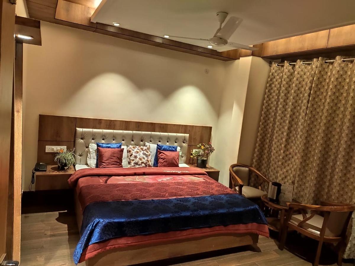Apple Blossom Hotel Manali  Bagian luar foto