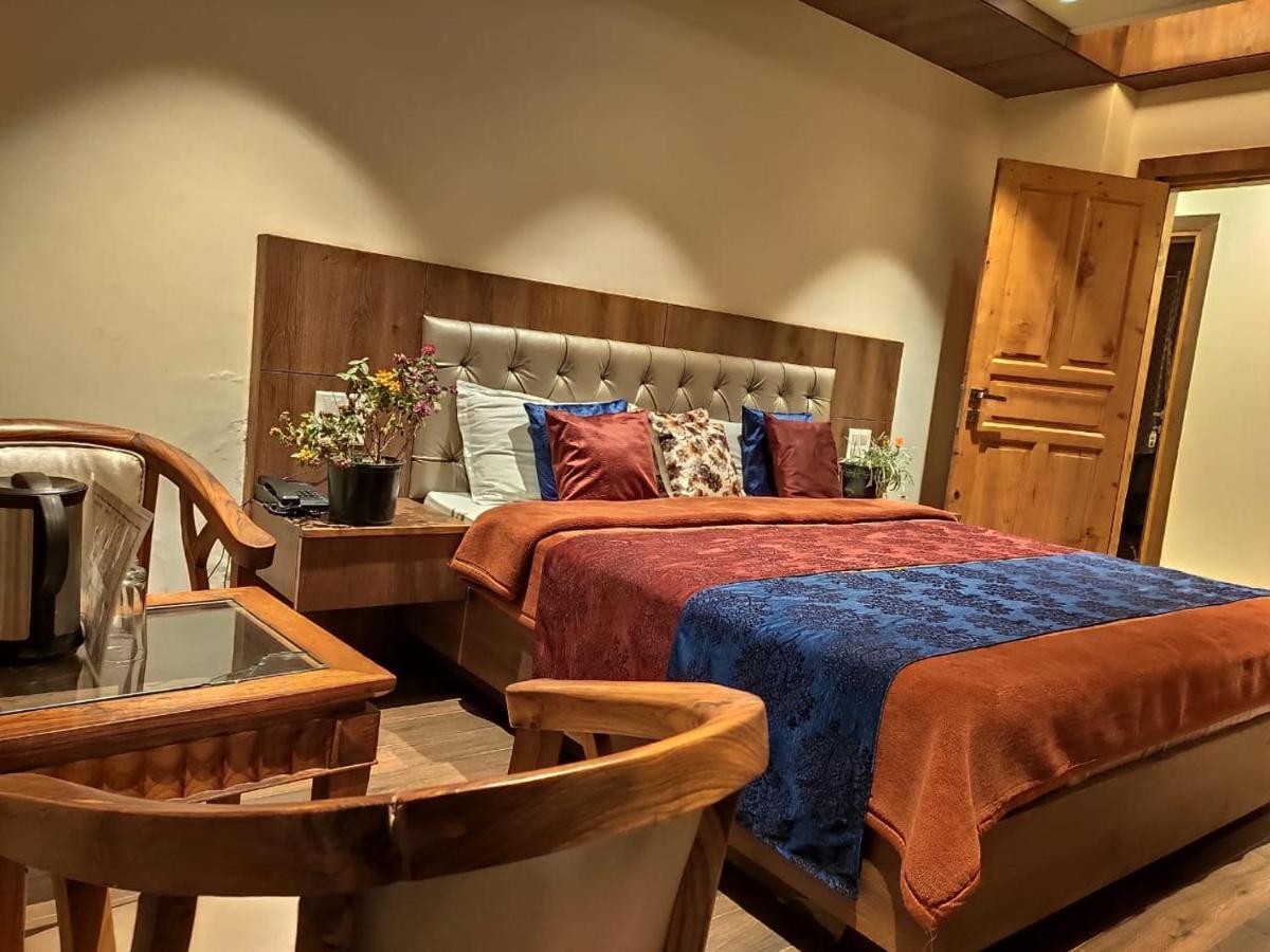 Apple Blossom Hotel Manali  Bagian luar foto