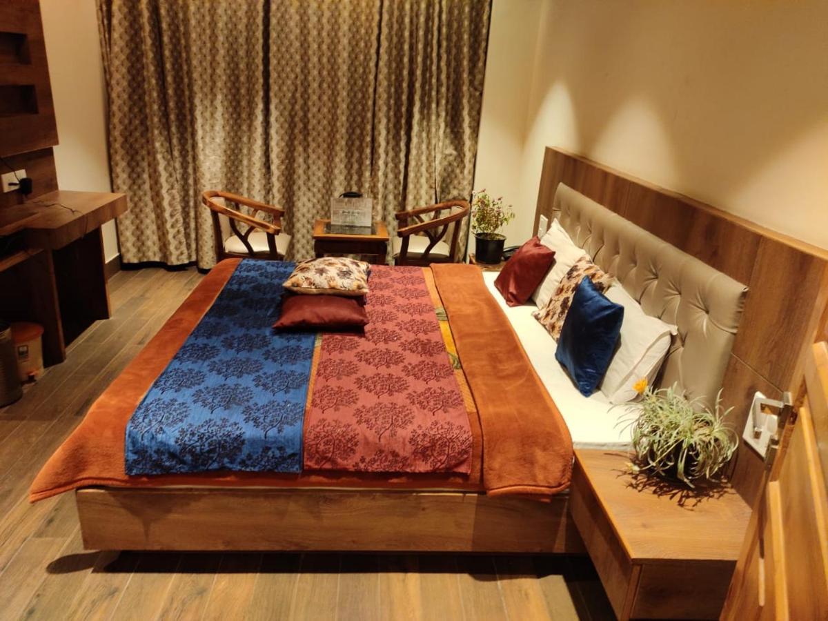 Apple Blossom Hotel Manali  Bagian luar foto