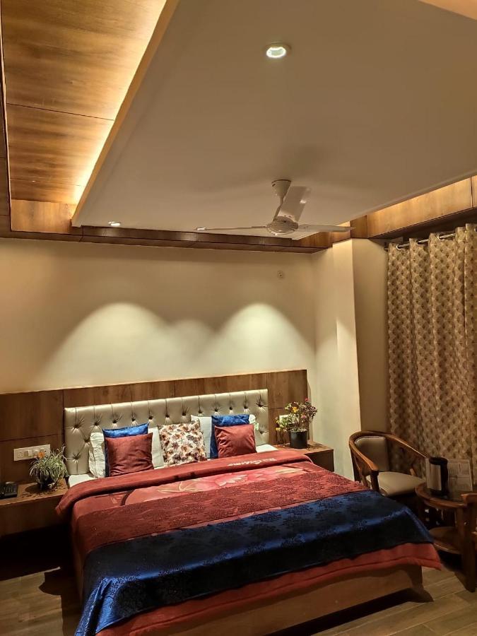 Apple Blossom Hotel Manali  Bagian luar foto
