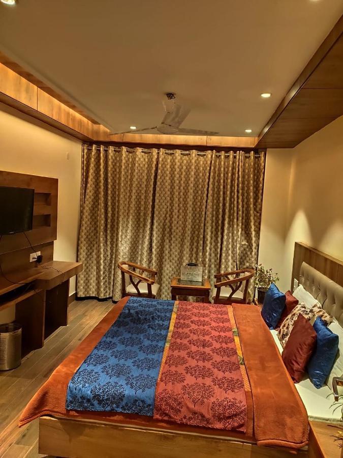 Apple Blossom Hotel Manali  Bagian luar foto