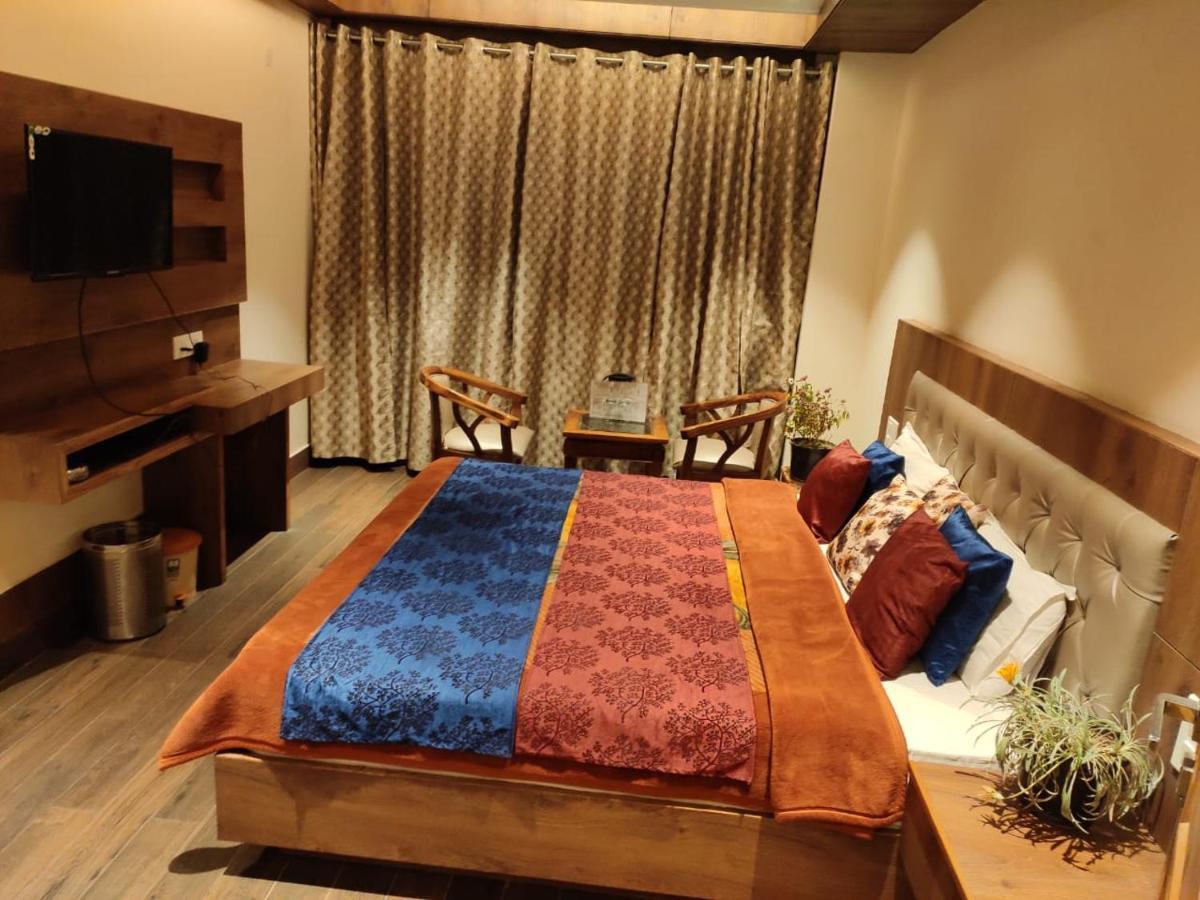 Apple Blossom Hotel Manali  Bagian luar foto